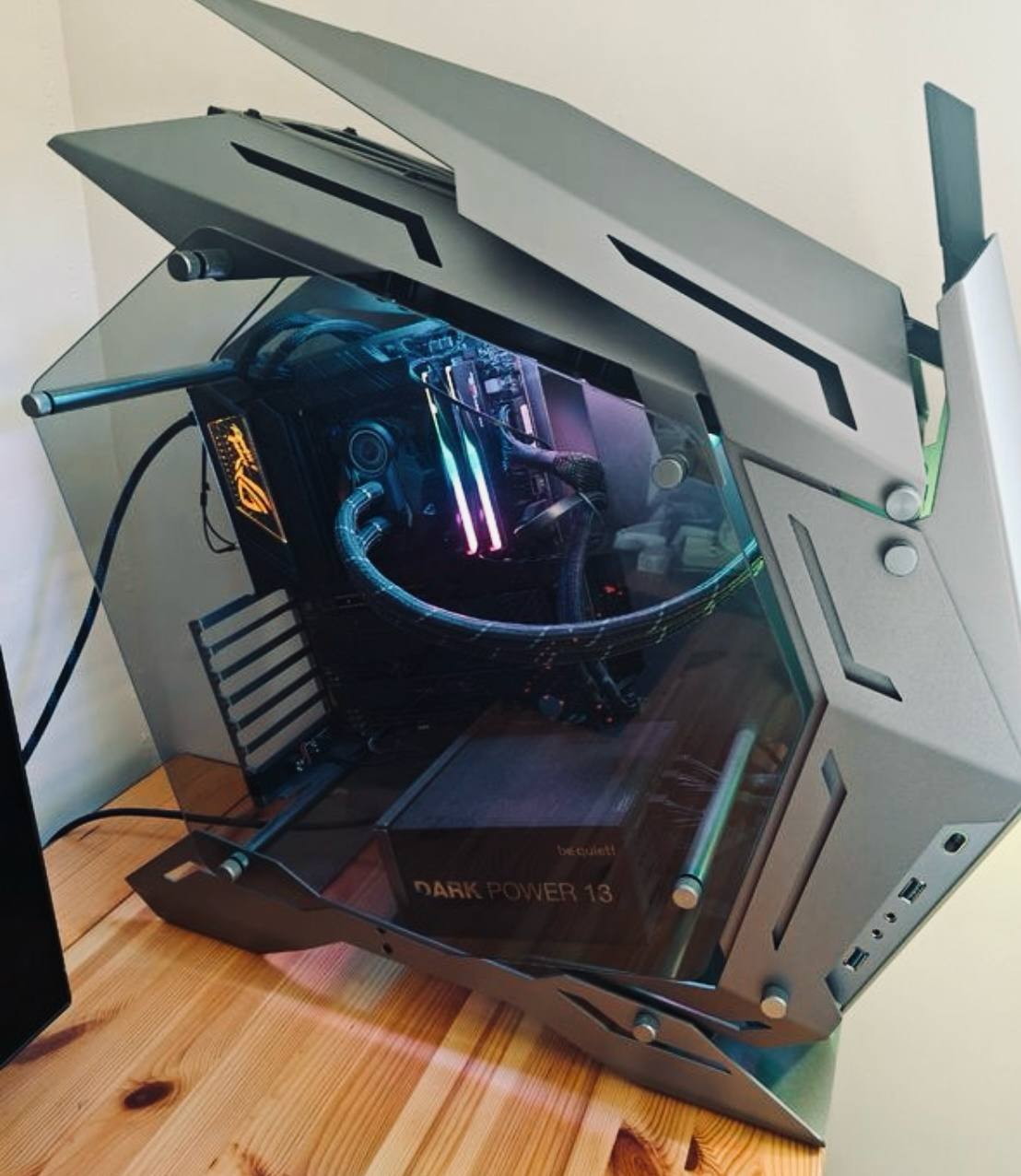 Shadow X 5080 – Édition Open-Frame | i9 – 32Go – 1To NVMe – Watercooling